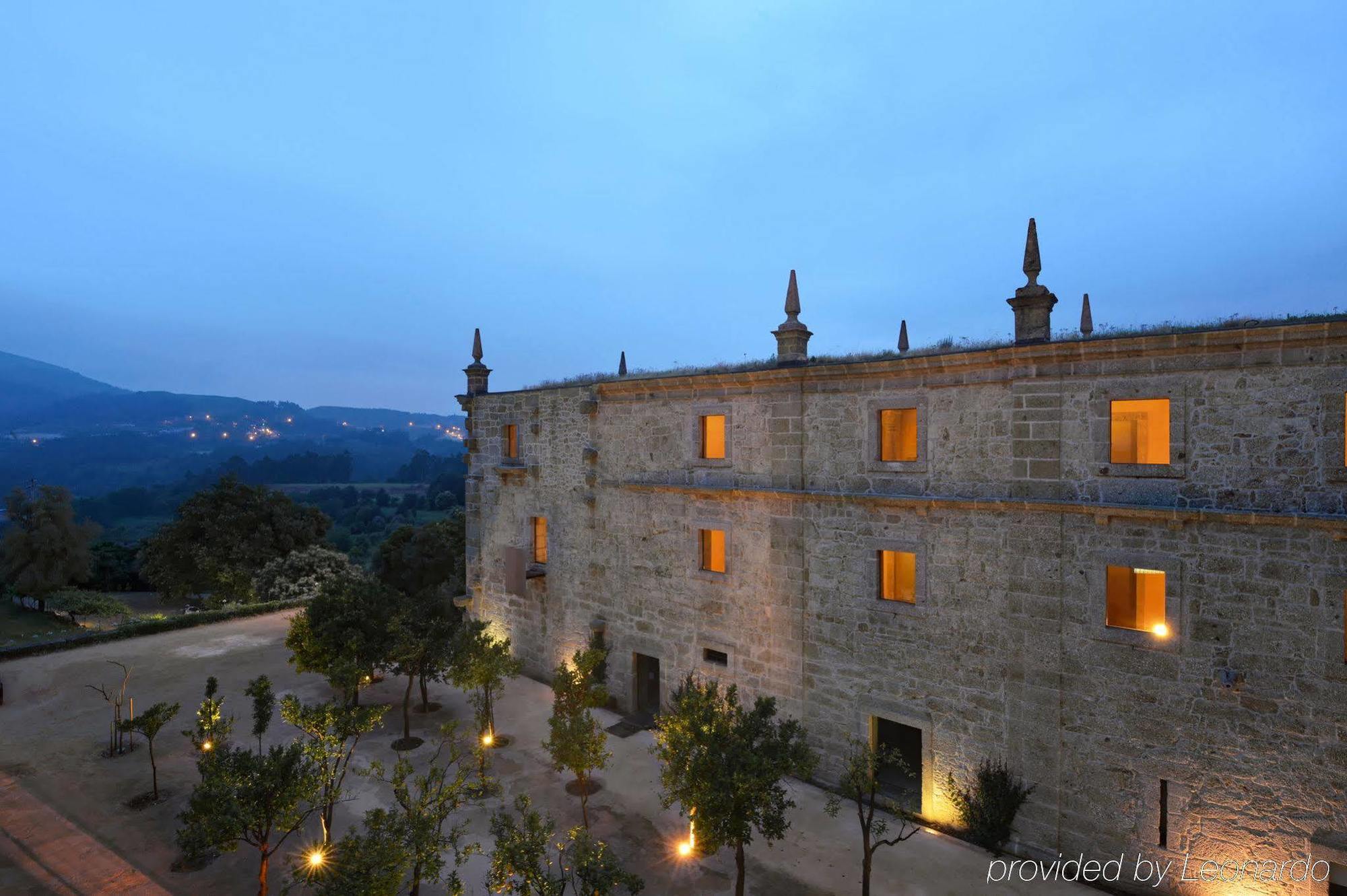 Mosteiro De Amares